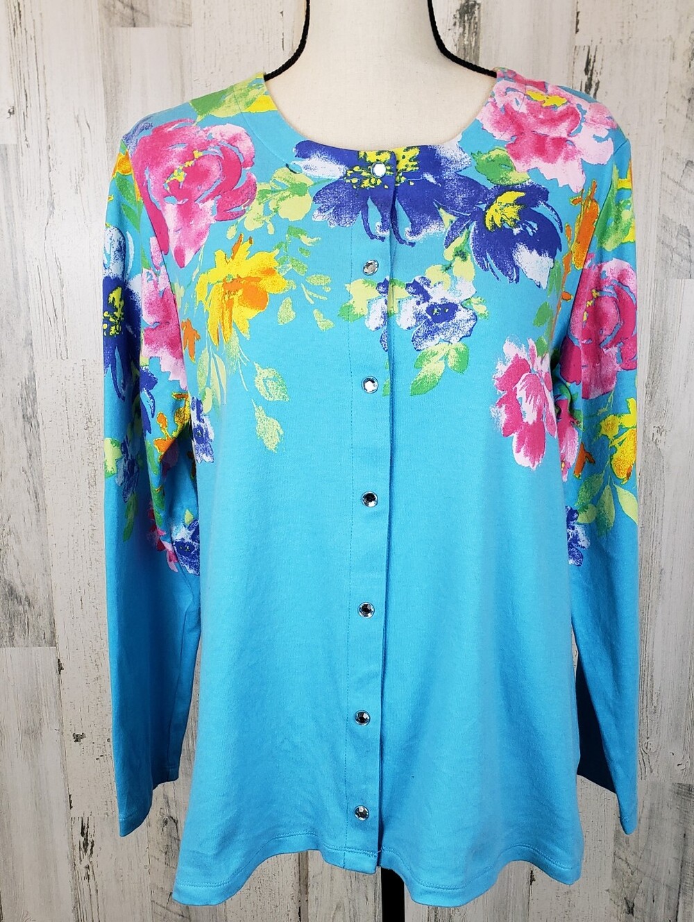 Quacker Factory Blue Floral Button Tee Size Large
